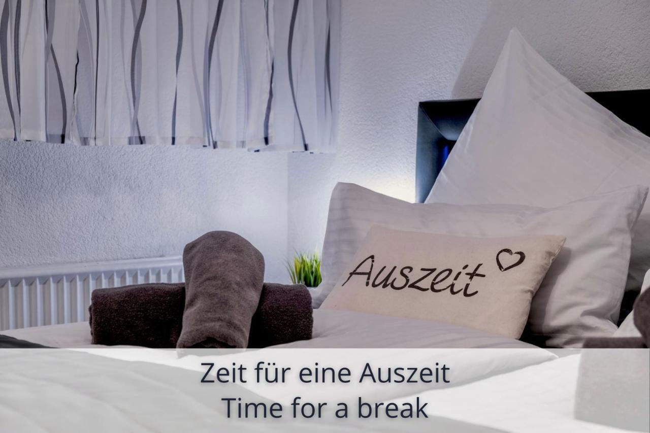Auszeit Apartment Black Forest: Panoramic Retreat with Indoor Pool and Sauna Schonach im Schwarzwald Exterior photo
